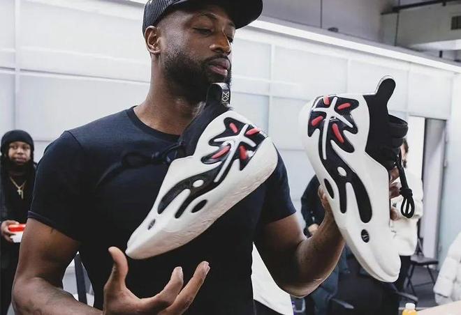 【壁纸】——佩德里 的舌头（佩德里吐舌瞬间壁纸）