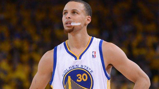 维蒂尼亚是第九位欧冠对英格兰球队戴帽球员，也是葡萄牙首人（欧冠对英格兰球队上演帽子戏法，维蒂尼亚成史上第九人兼葡萄牙首人）