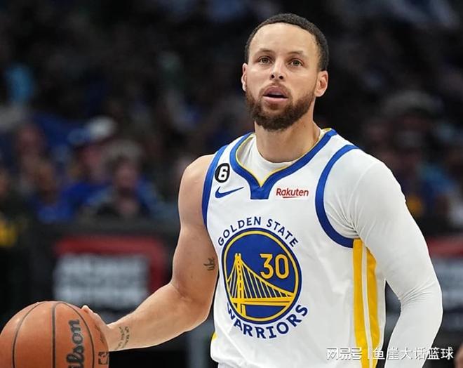 20岁新星独自撑起AC米兰左路走廊：力压S2，英超球会争相抢购他（20岁妖星一肩挑AC米兰左路，压过S2成焦点，英超豪门竞相报价）