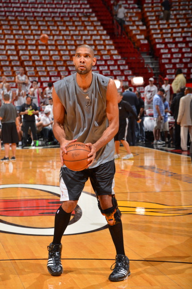 辽宁男篮王哲林关键得分带队胜（王哲林关键时刻发力，助辽宁男篮取胜）