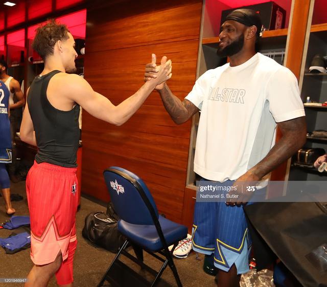 RAC1：奥尔莫左肩脱臼，预计将缺阵一个月（RAC1称奥尔莫左肩脱臼，预计休战一个月）